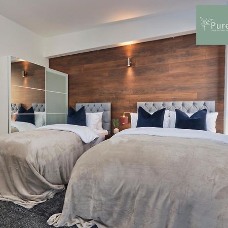 Superb House Manchester Near Etihad With Free Parking Sleeps 8 Экстерьер фото