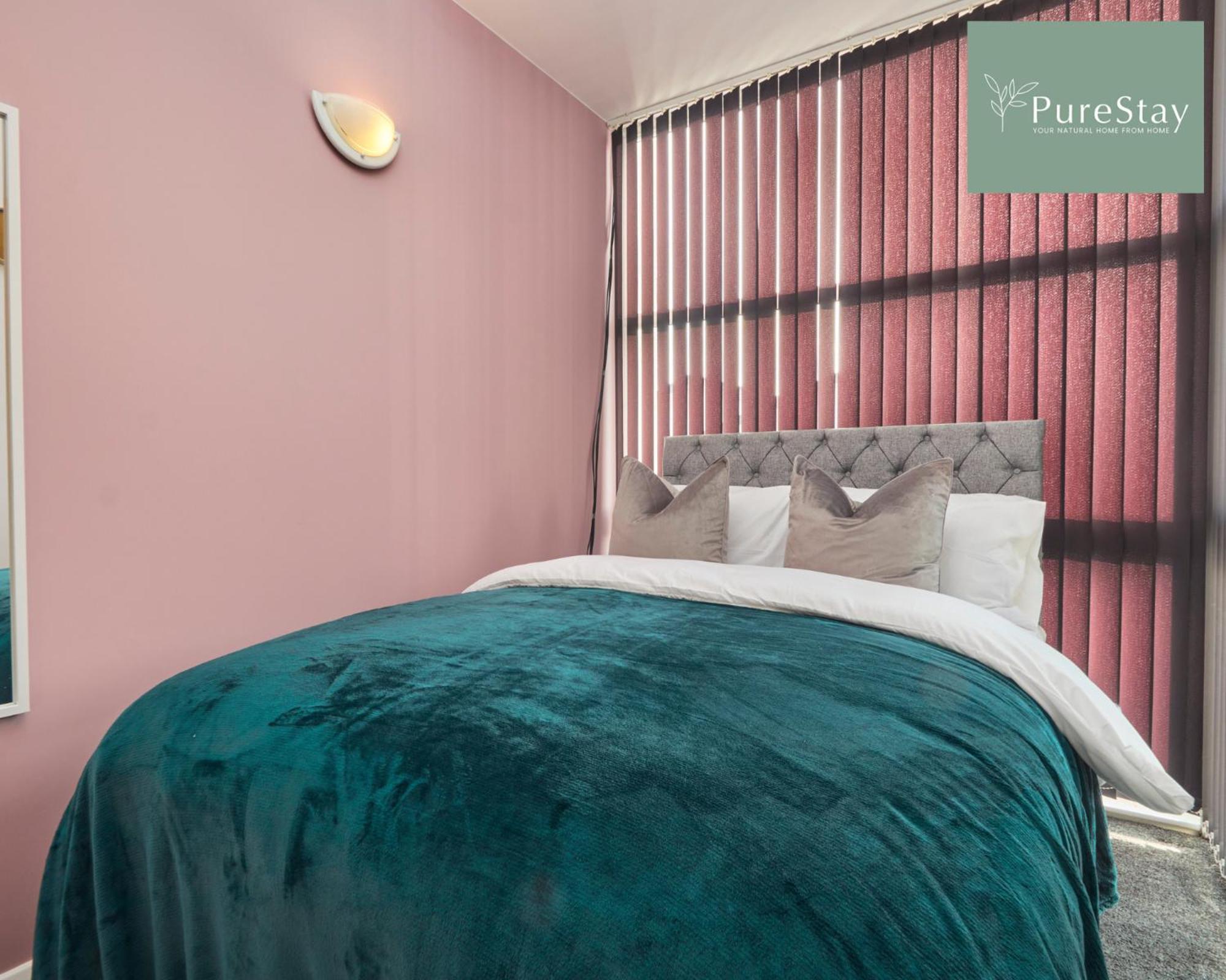 Superb House Manchester Near Etihad With Free Parking Sleeps 8 Экстерьер фото