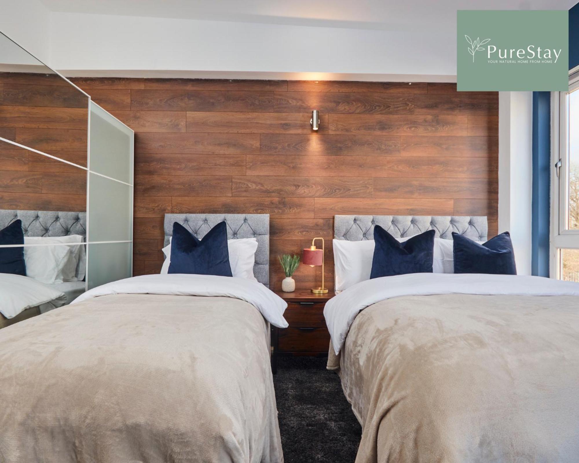 Superb House Manchester Near Etihad With Free Parking Sleeps 8 Экстерьер фото