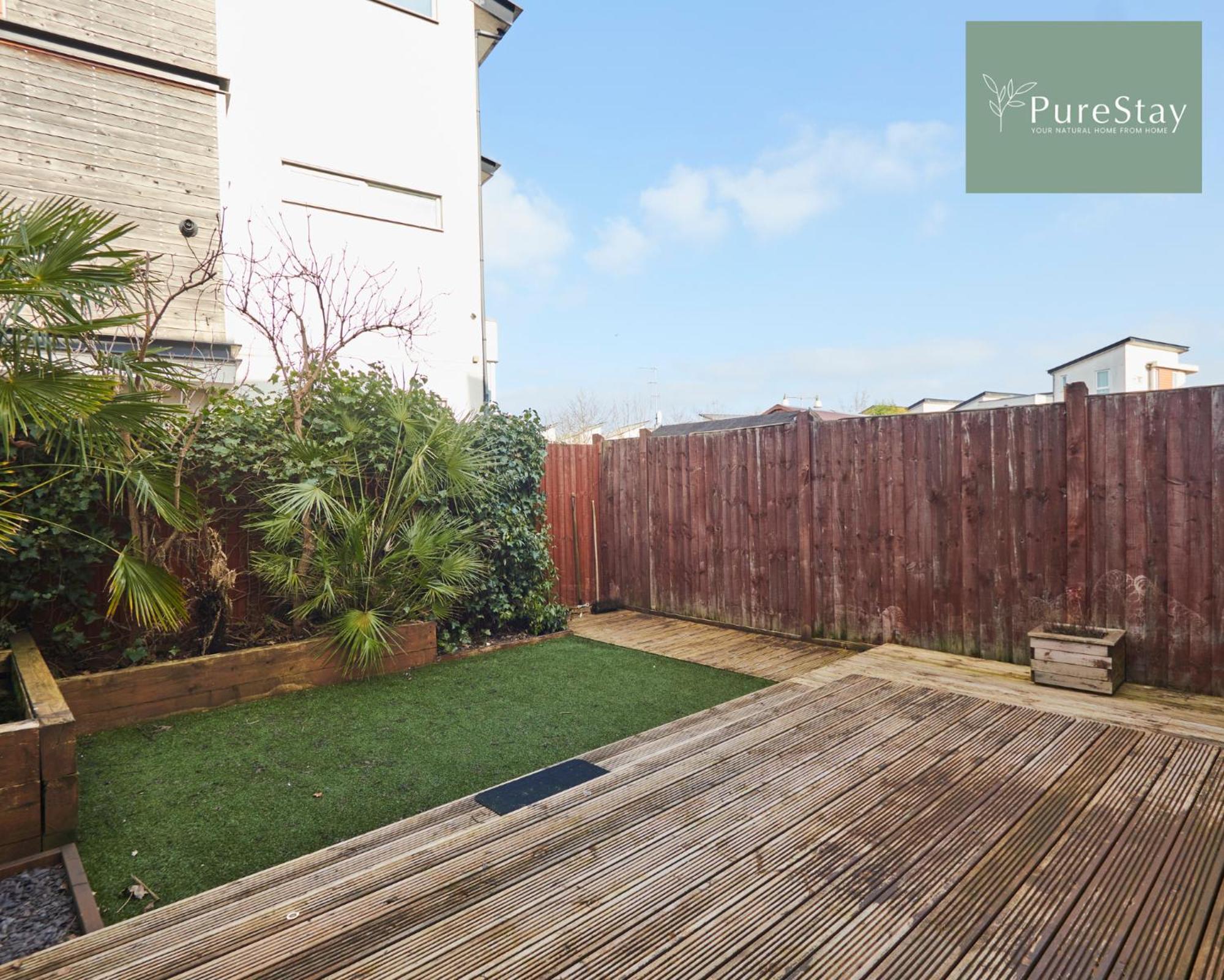 Superb House Manchester Near Etihad With Free Parking Sleeps 8 Экстерьер фото