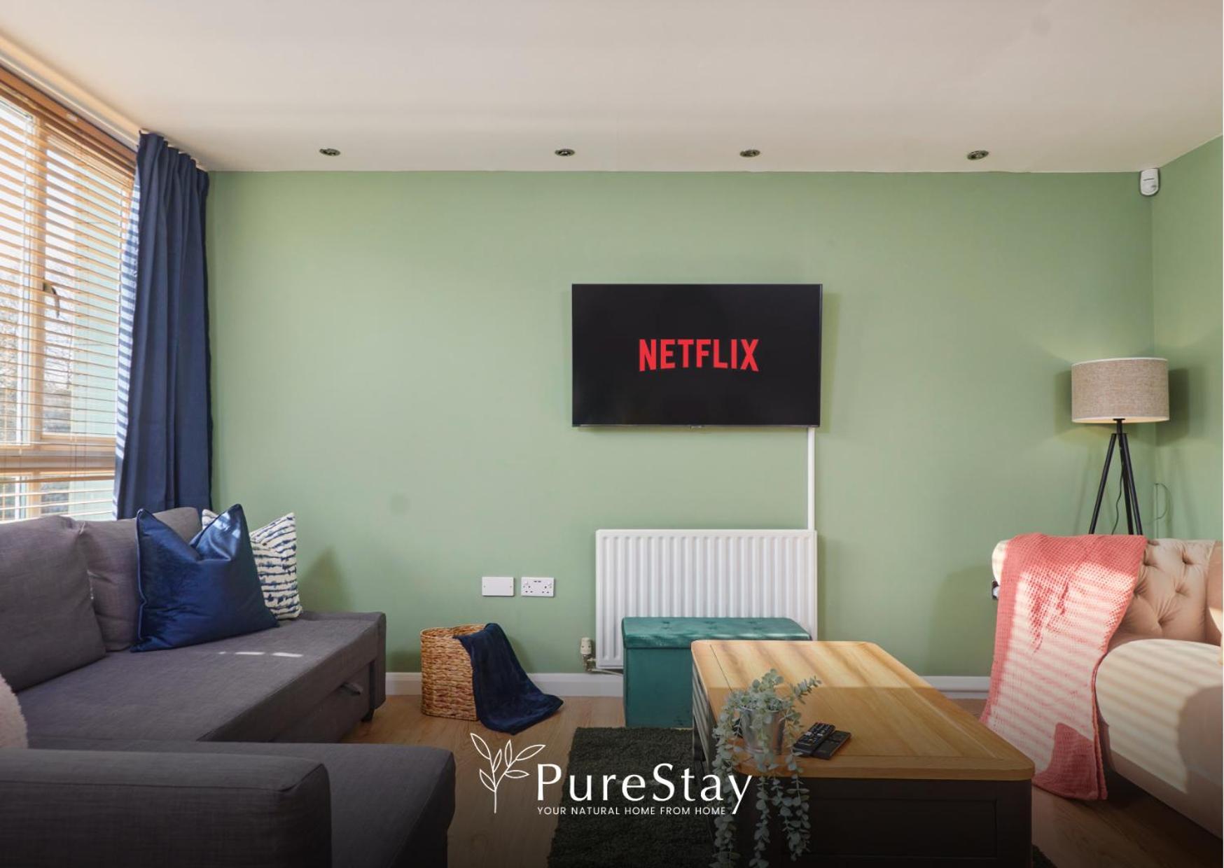 Superb House Manchester Near Etihad With Free Parking Sleeps 8 Экстерьер фото